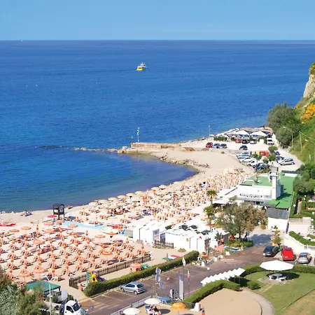 Amazing In Terre Roveresche With Wifi